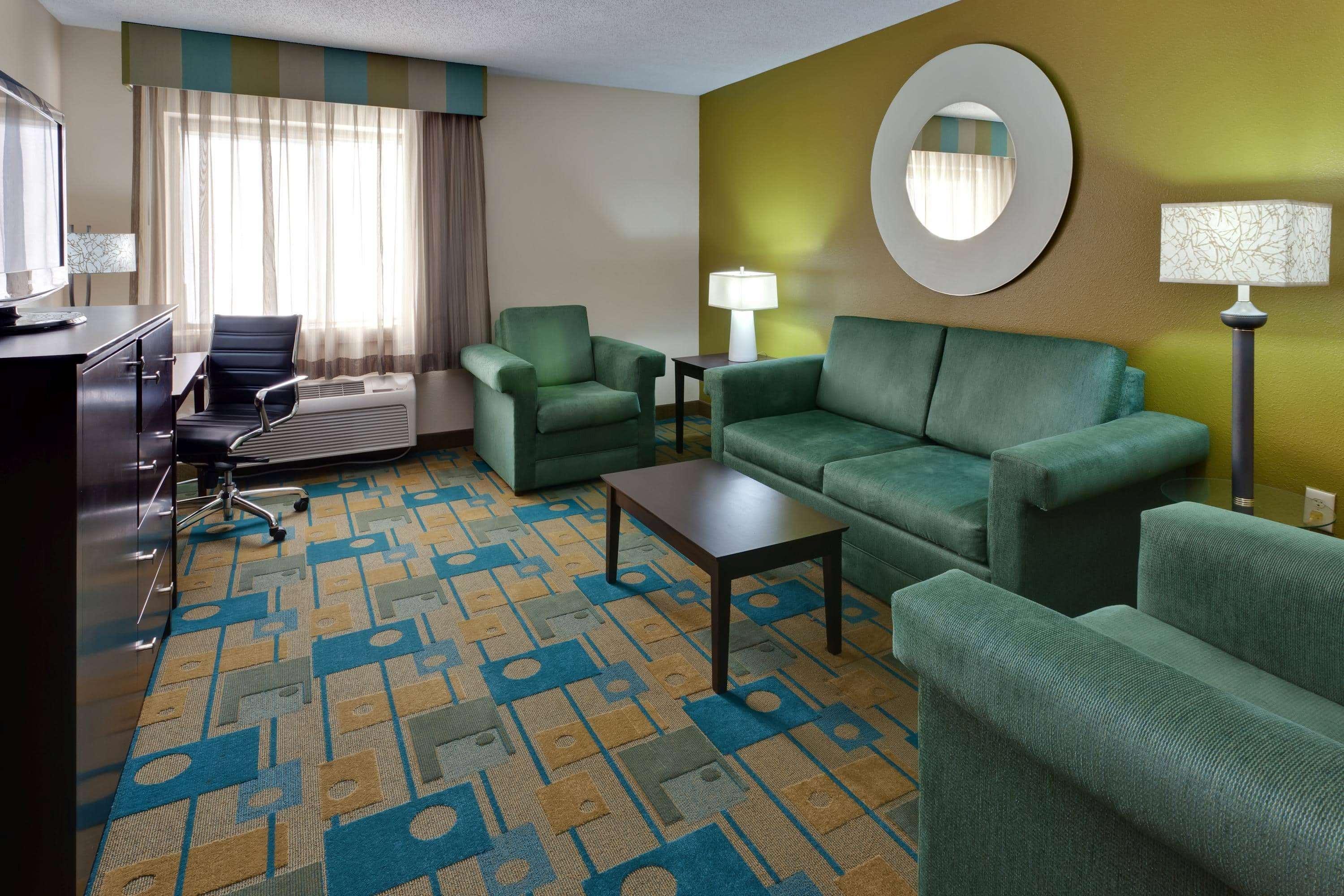 Hotel La Quinta By Wyndham Plattsburgh Exterior foto
