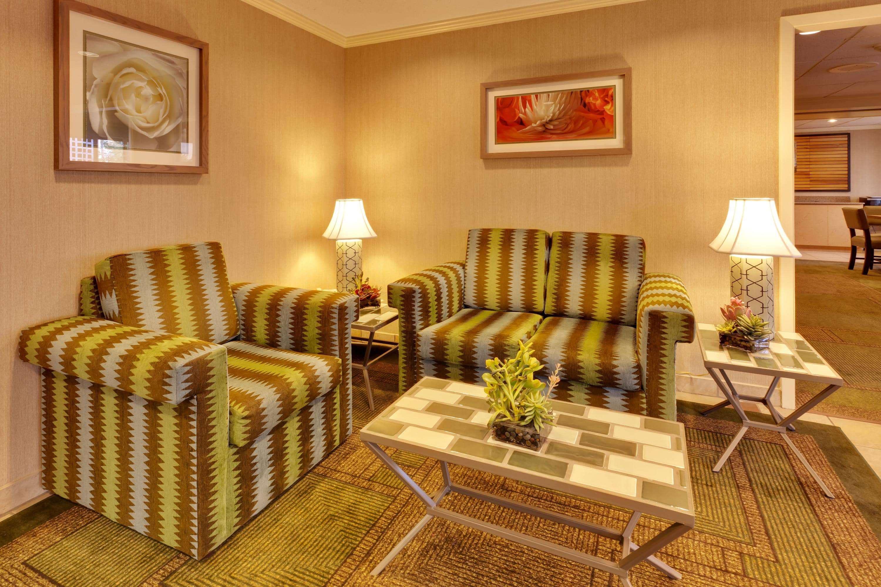 Hotel La Quinta By Wyndham Plattsburgh Exterior foto