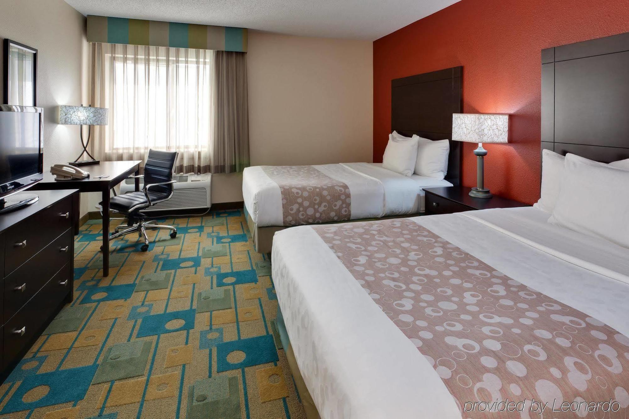 Hotel La Quinta By Wyndham Plattsburgh Exterior foto